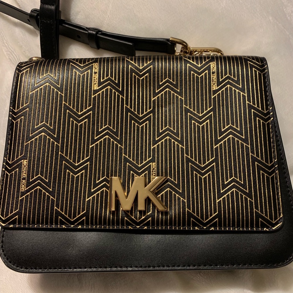 NWT Michael Kors chain shoulder bag